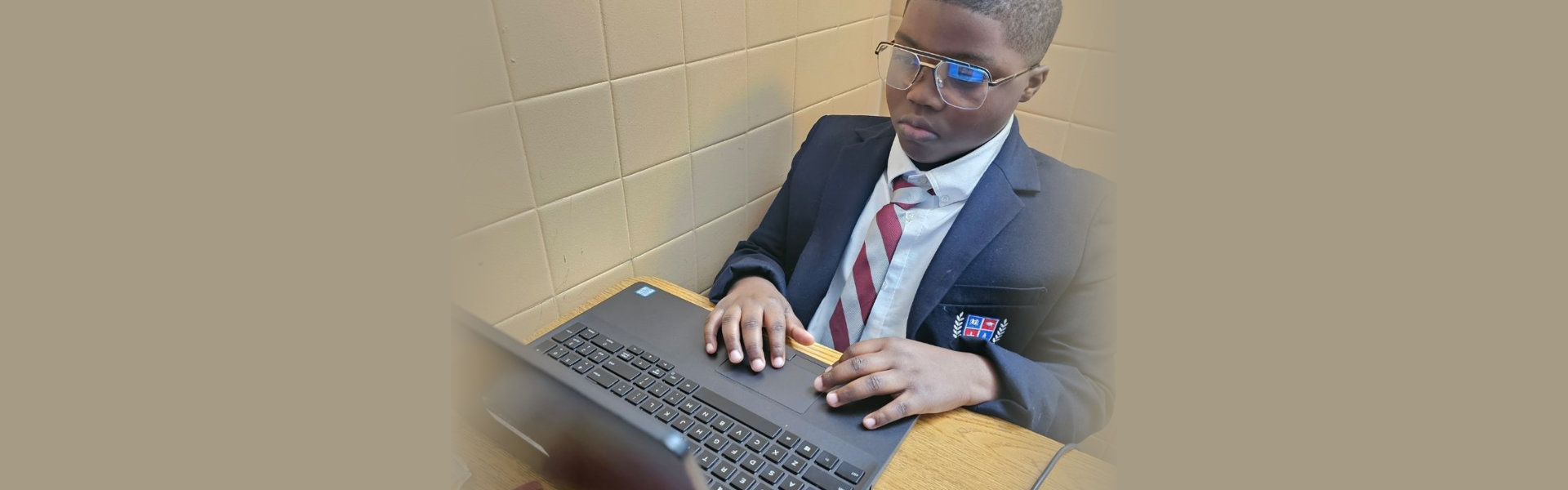kid using laptop